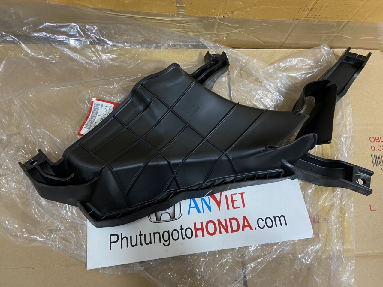 Cổ vịt hút gió vào động cơ xe Honda BRIO